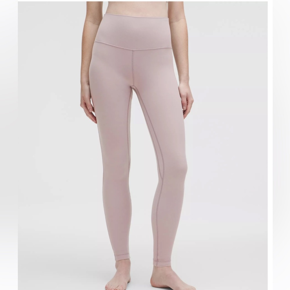 NWT’S LULULEMON LEGGINS IN MAUVE GREY!